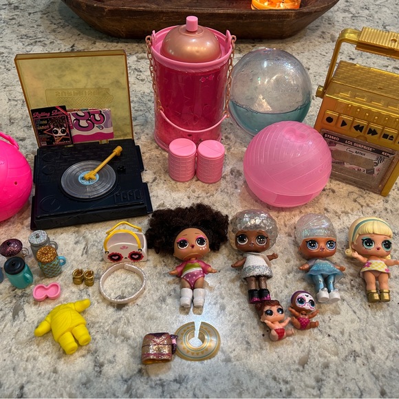 Lot of LOL dolls - Picture 1 of 2